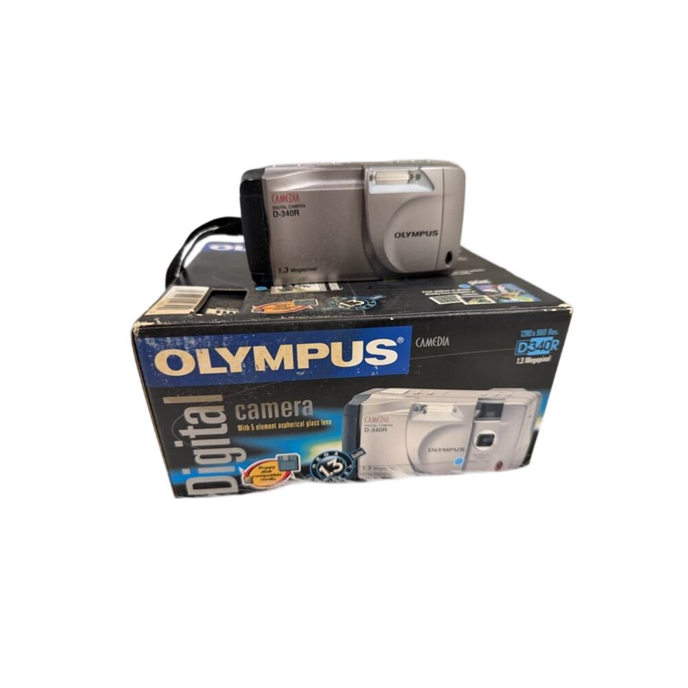 Olympus Camedia D-340R Silver Point-and-Shoot Digital Camera with Accessories